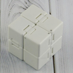 Кубик антистресс Infinity Cube (белый)