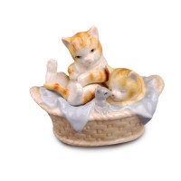 Фігурка декоративна "Кошенята в кошику" 9см 461-075