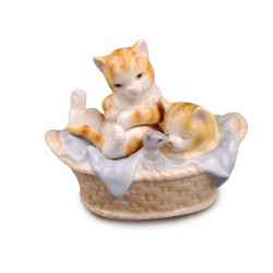 Фігурка декоративна "Кошенята в кошику" 9см 461-075
