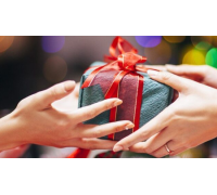 Який подарувати подарунок подружці на день народження 