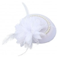 Шляпка-вуалетка Гетсбі «White Pearl» – міні-шляпка з пір'ям, сіткою та перлами, біла Шляпка-вуалетка Гетсбі «White Pearl» – міні-шляпка з пір'ям, сіткою та перлами, біла