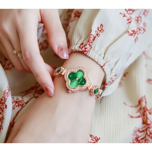 Жіночий годинник браслет Чотирилисник з камінням зелені кварцові