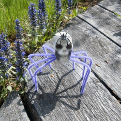 Павук готичний череп 30см (фіолетовий)
