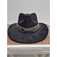 Ковбойський капелюх чорного кольору з великою пряжкою «голова бика» — стиль Дикого Заходу