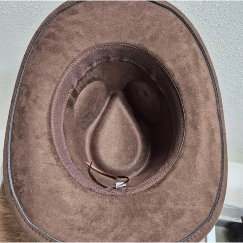 Ковбойський капелюх кавового кольору з пряжкою «голова бика» — стиль кантрі та Дикого Заходу