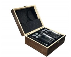 Набір для віскі з каменями в дерев'яній коробці — 8 каменів + 2 склянки