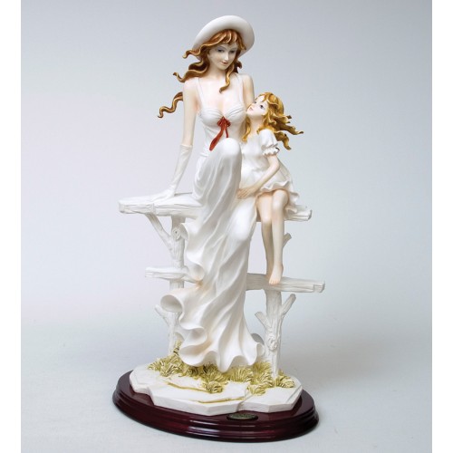 GA-14 Статуэтка "Разговор двух Леди"